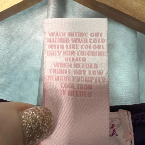 Candie’s Girl Purple Ombre Glitter Flutter Sleeve Top with Bow at the Waist -MED - Picture 6 of 9